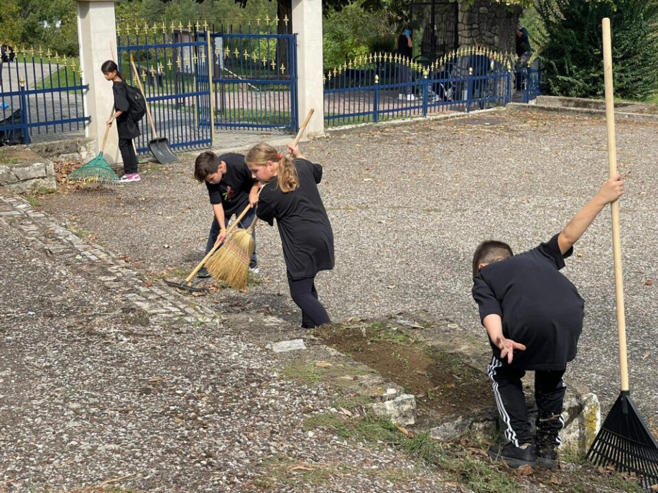 Volonteri iz Odžaka uređivali župu Pećnik