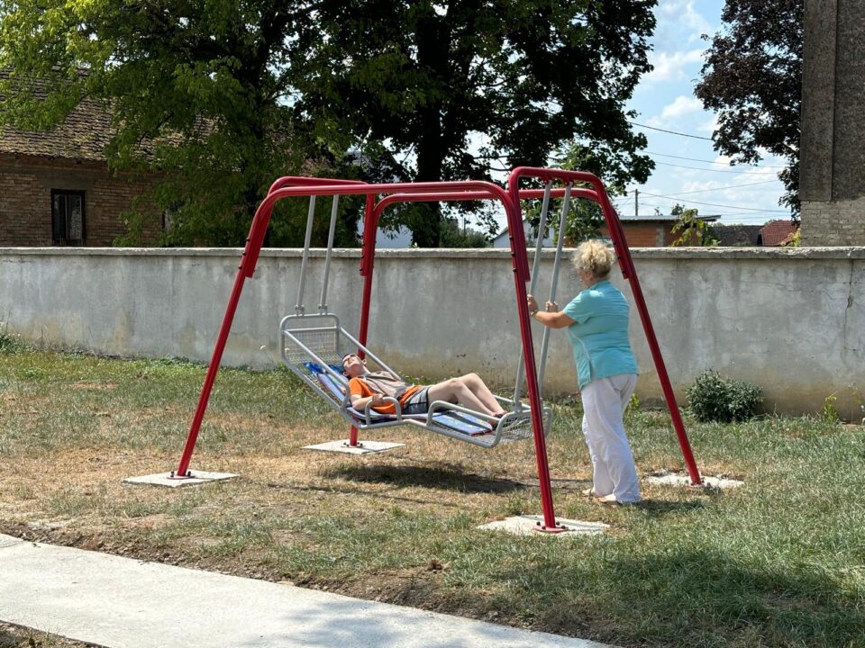 Otvoren rehabilitacijsko-edukativni senzorički park u Kući sv. Vinka Paulskog u Oborovu – Sisačka biskupija