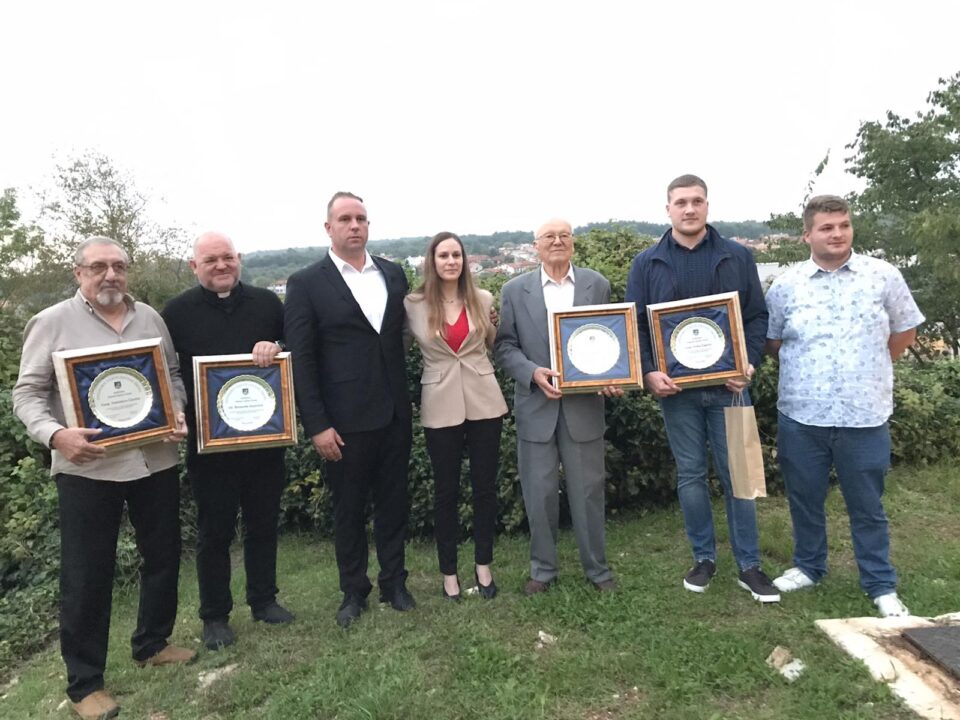 Vlč. Bernardu Jurjeviću Plaketa Općine Žminj