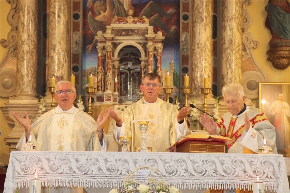 O blagdanu sv. Mihovila župniku Žminja dodijeljena Nagrada za životno djelo