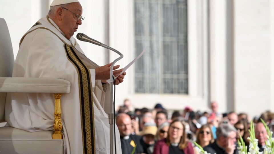 Papa otvara Opću skupštinu Sinode misom na Trgu svetog Petra