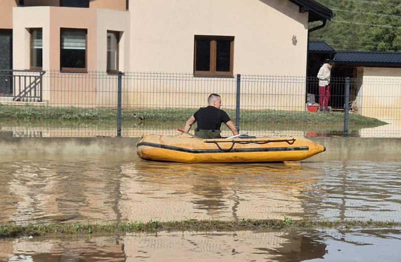 Predstavnici Caritasa iz Hrvatske i BiH traže pomoć, blizinu i solidarnost sa stradalima u poplavama