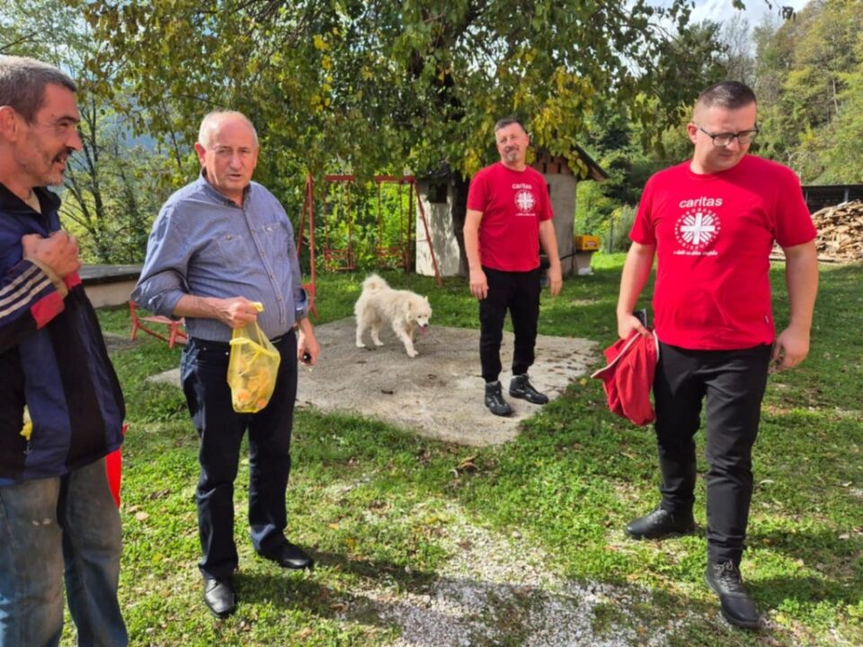 Obilazak poharanih područja u južnom dijelu Vrhbosanske nadbiskupije