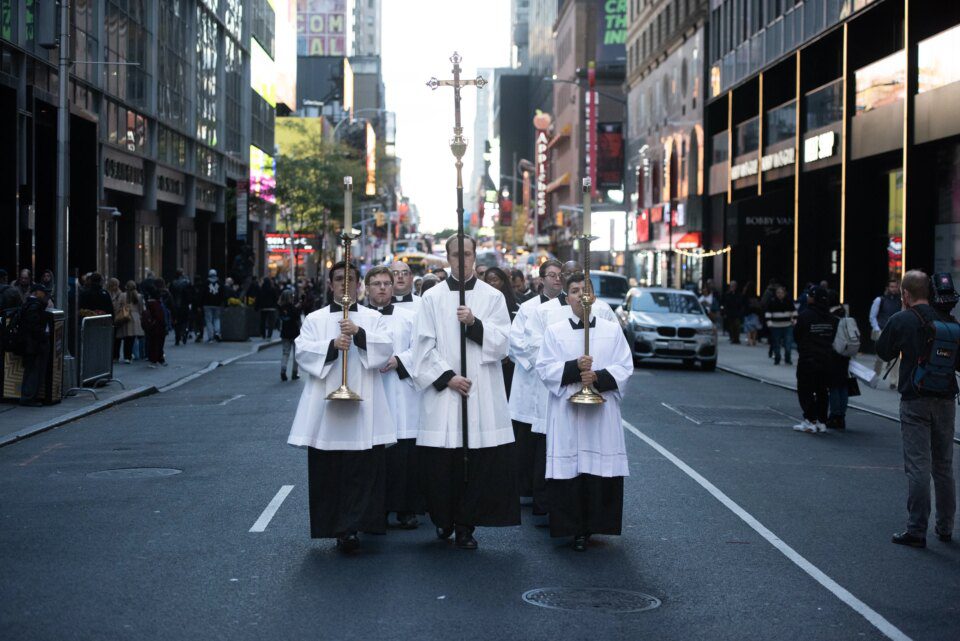 FOTOGRAFIJE: ‘Moramo to proglasiti!’: Tisuće sudjeluju u euharistijskoj procesiji u New Yorku