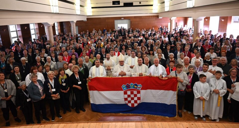 Vjernici Zadarske nadbiskupije hodočastili bl. Mariji Propetog u Blato na godišnjem hodočašću – Dubrovačka biskupija