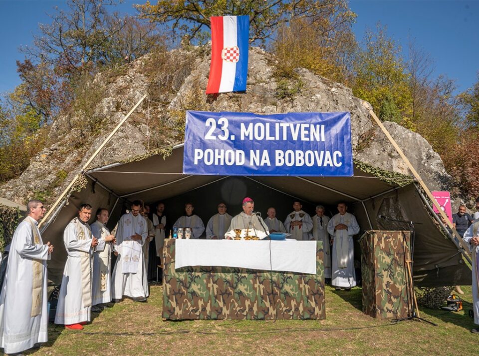 Nadbiskup Tomo Vukšić predvodio misu za Domovinu