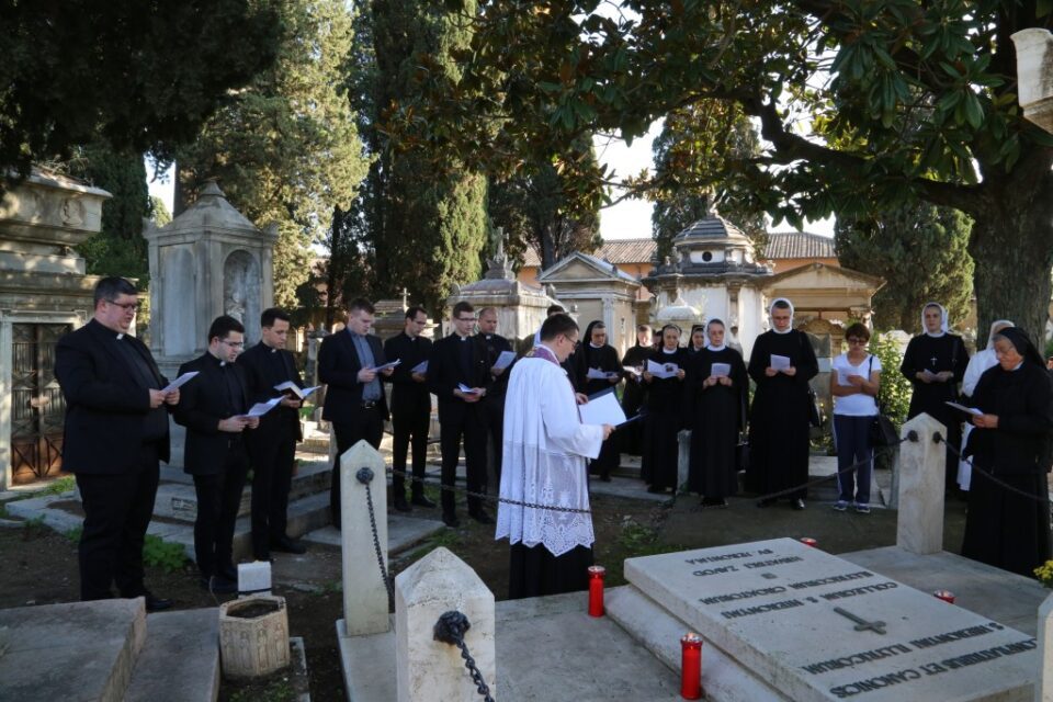 Hrvatska rimska zajednica sv. Jeronima pohodila rimsko groblje Campo Verano