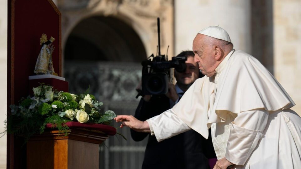 Papa Franjo povjerava Valenciju Gospi od Napuštenih – Vatican News