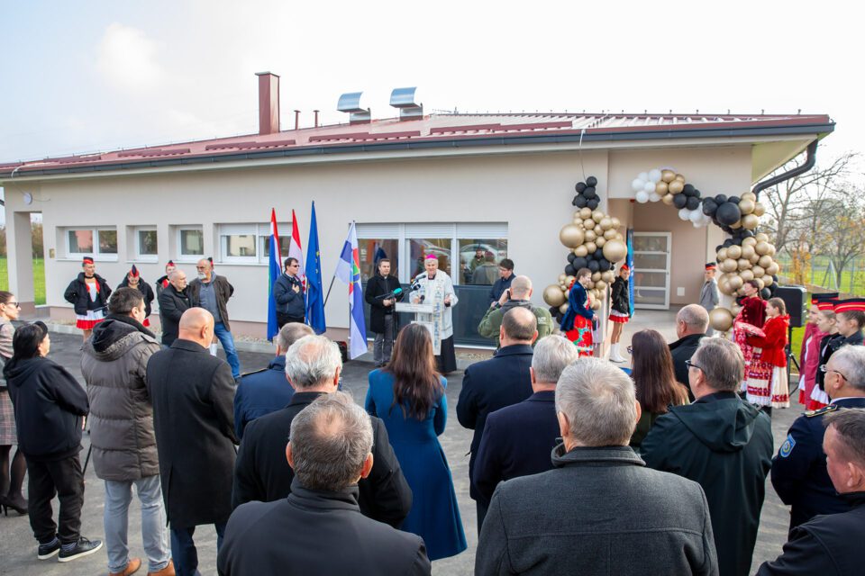 Biskup blagoslovio novi vrtić u Strelečkom – Sisačka biskupija