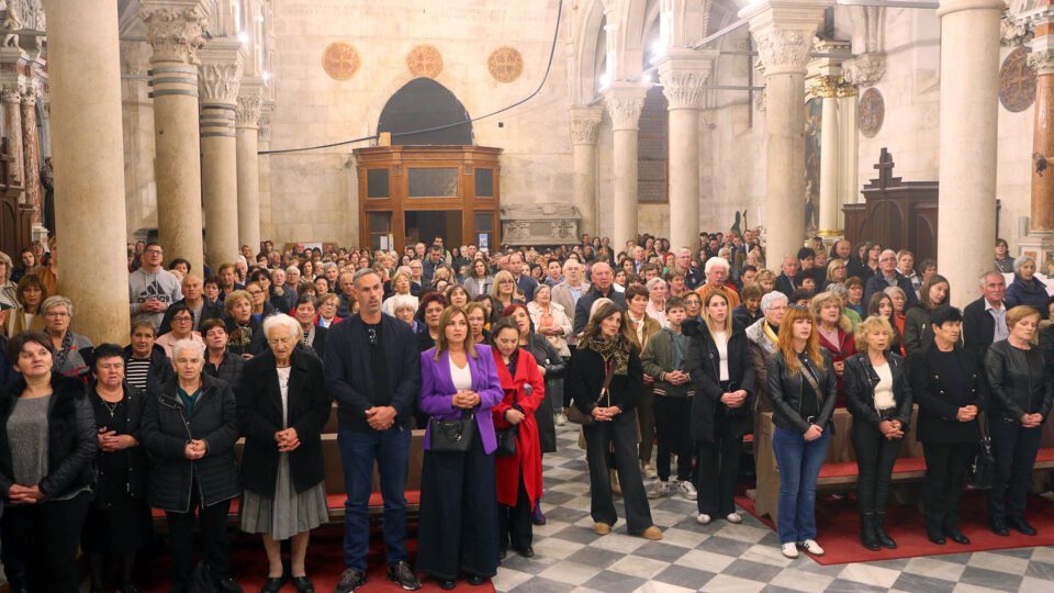 ŠIBENIK: Održano 39. hodočašće vjernika Zadarske nadbiskupije sv. Nikoli Taveliću