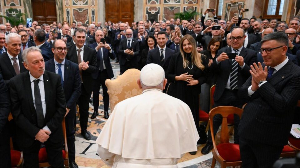 Papa obrtnicima: ‘Vi ste suradnici u Božjem stvaralačkom djelu’ – Vatican News