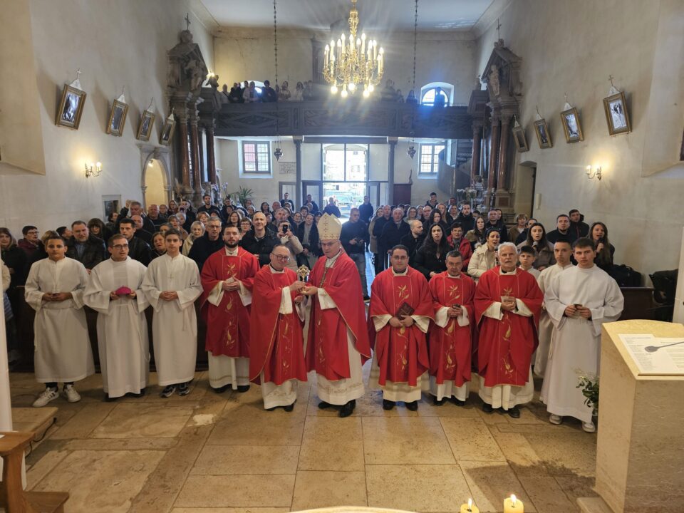 Hodočasnici zadarske župe Smiljevac preuzeli relikvije bl. Miroslava Bulešića