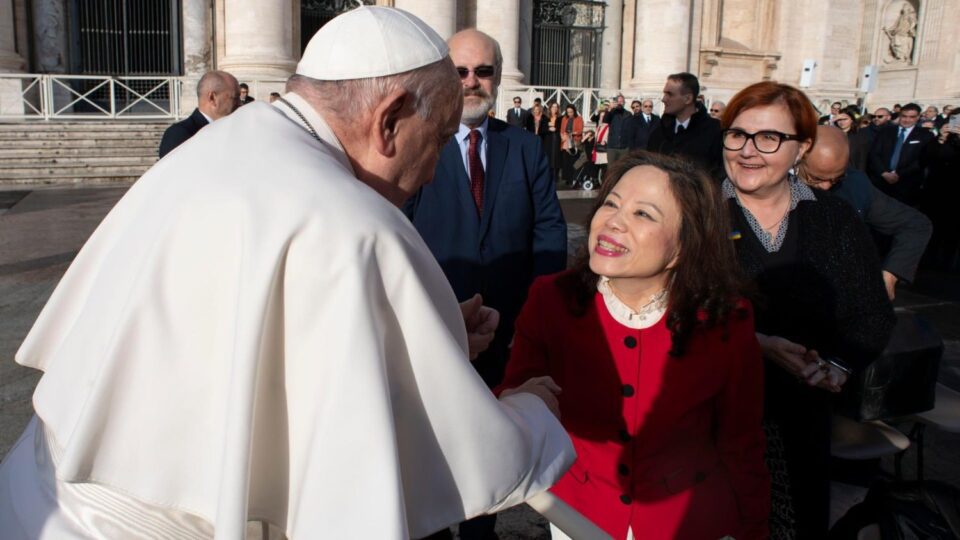 Papine tjedne opće audijencije koje uključuju mandarinski kineski