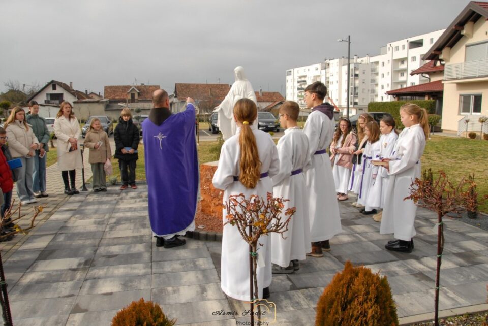 U Orašju blagoslovljen kip Bezgrešne Gospe: Znak vjere i zajedništva župe