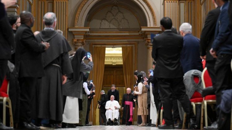 Papa teolozima: Neka teologija bude dostupna svima