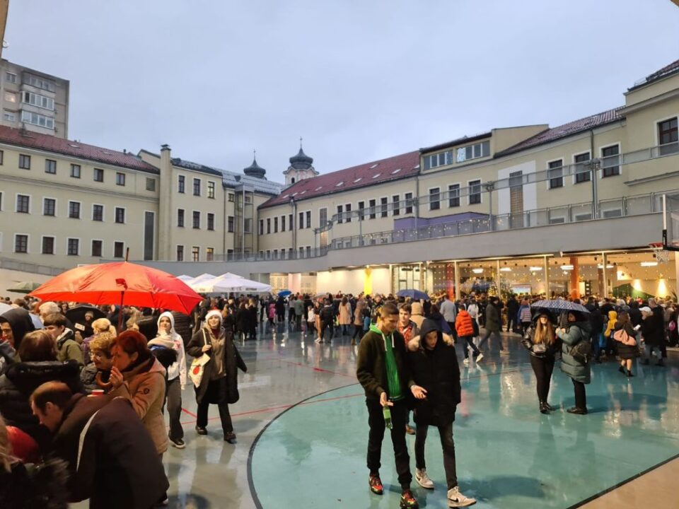 Božićni program i bazar Katoličkog školskog centra “Sv. Josip“ u Sarajevu