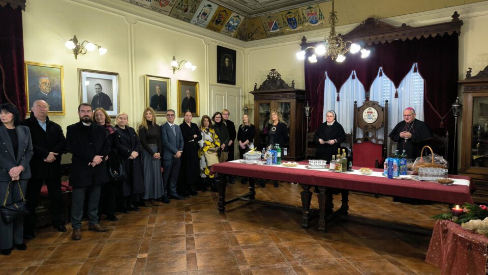 Božićni prijem biskupa Tomislava Rogića za ravnatelje obrazovnih  ustanova.