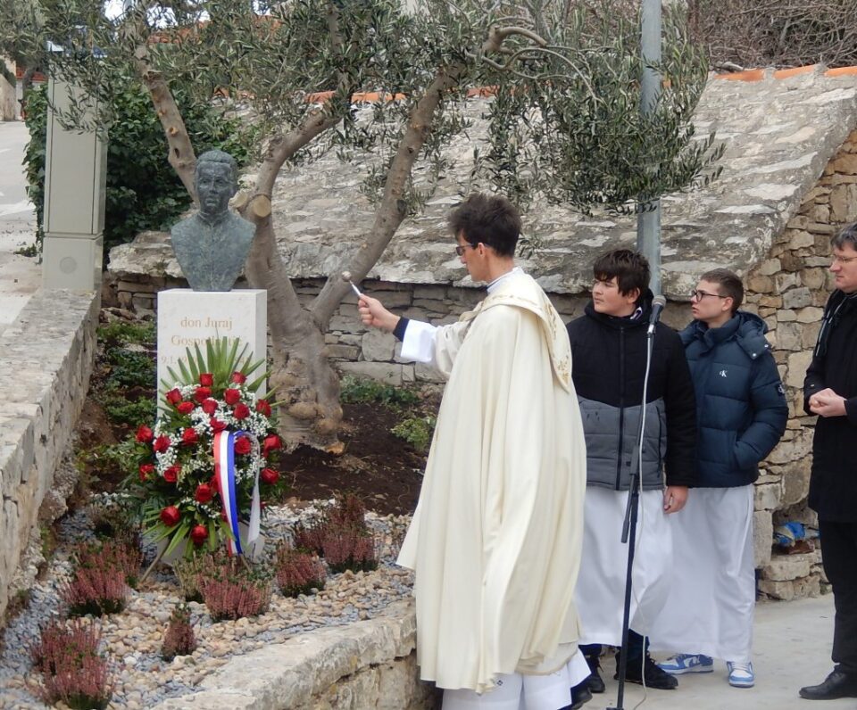 Blagoslovljena bista don Jurja Gospodnetića, svećenika Banjolučke biskupije