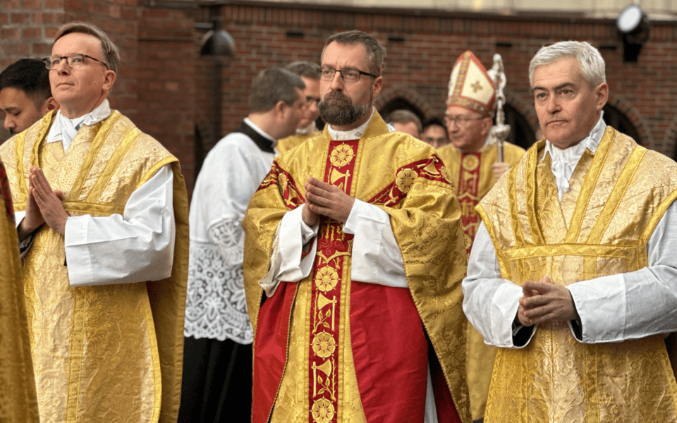 Kardinal Parolin zaređuje novog biskupa Osla, ističući vodstvo Duha Svetoga