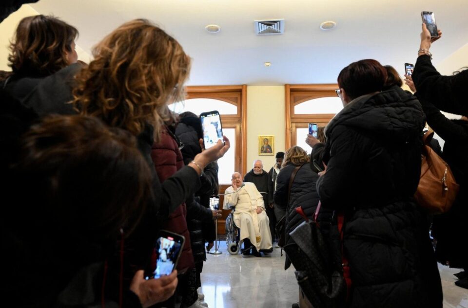 Papa ima bronhitis: nadolazeća publika u Casa Santa Marta