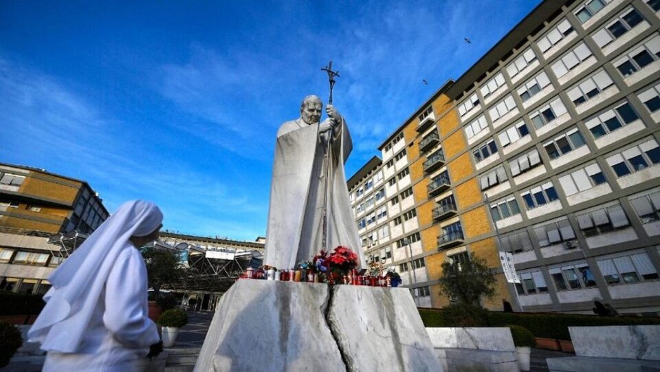 Papini nalazi krvnih pretraga pokazuju „blago poboljšanje“