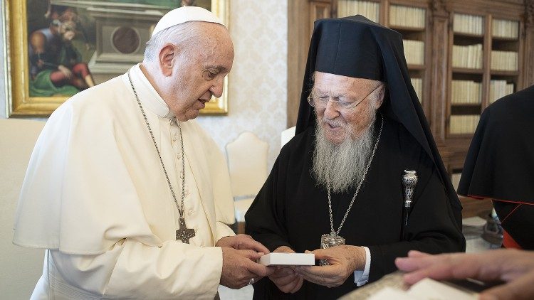 Patrijarh Bartolomej I. uputio pismo podrške papi Franji