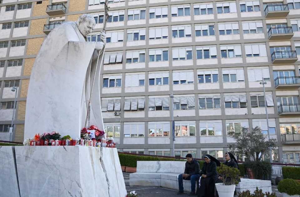 Papa neće voditi nedjelju Angelus