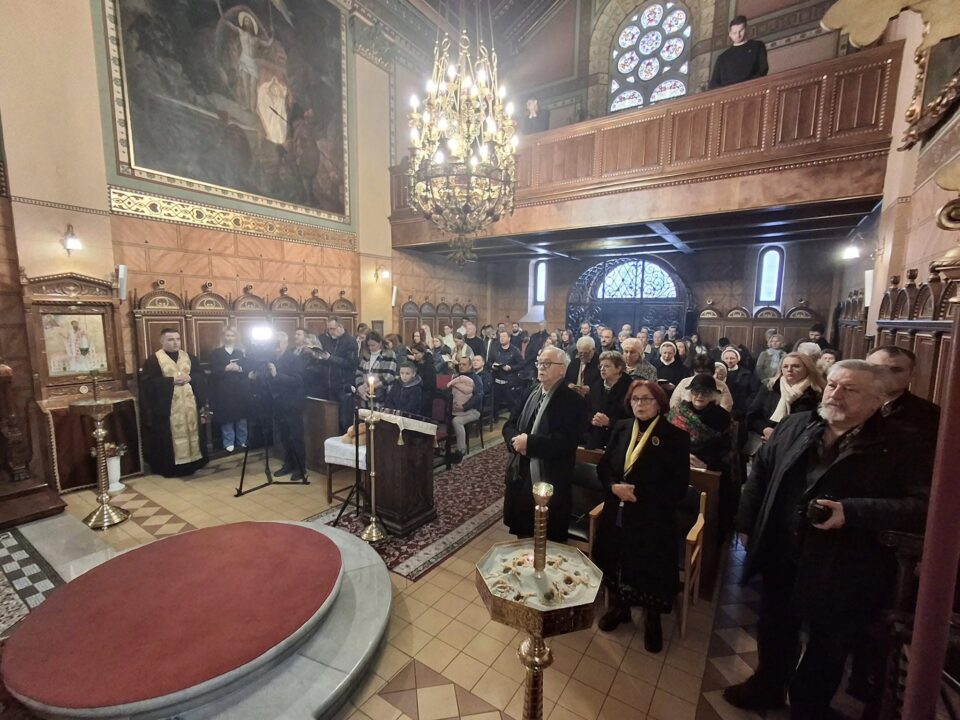 VLADIKA STIPIĆ SLUŽIO LITURGIJU ZA MIR U UKRAJINI O TREĆOJ OBLJETNICI RATA