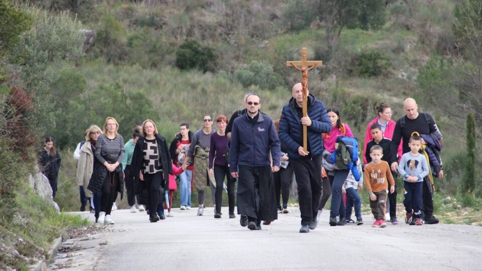 Mokošica: Zavjetna procesija na Petrovo Selo – Dubrovačka biskupija