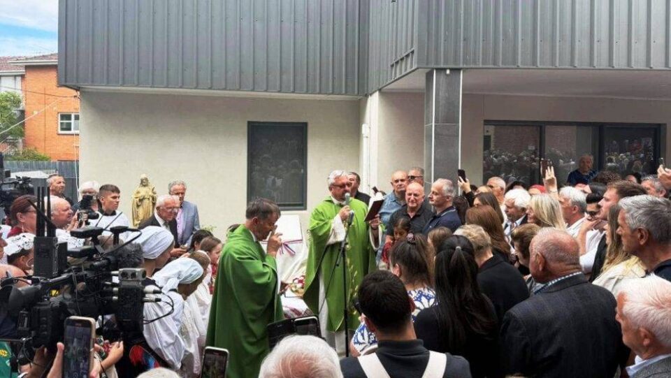 U Melbourneu blagoslovljena spomen-ploča vlč. Josipu Kasiću, prvom dušobrižniku hrvatskih katolika u Australiji