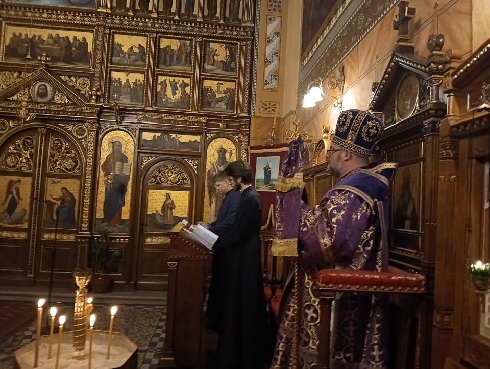 LITURGIJOM PRETPOSVEĆENH DAROVA ZAPOČELA VELIKOPOSNA BOGOSLUŽJA U KRIŽEVAČKOJ EPARHIJI