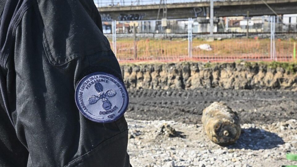 Operacija BOMB BOMB BOMB uzrokuje sate kašnjenja putovanja u Parizu