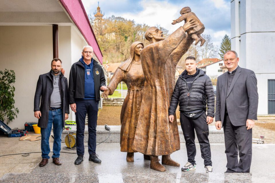 Kip Svetog Josipa, Marije i Isusa postavljen u Nacionalnom svetištu sv. Josipa u Karlovcu