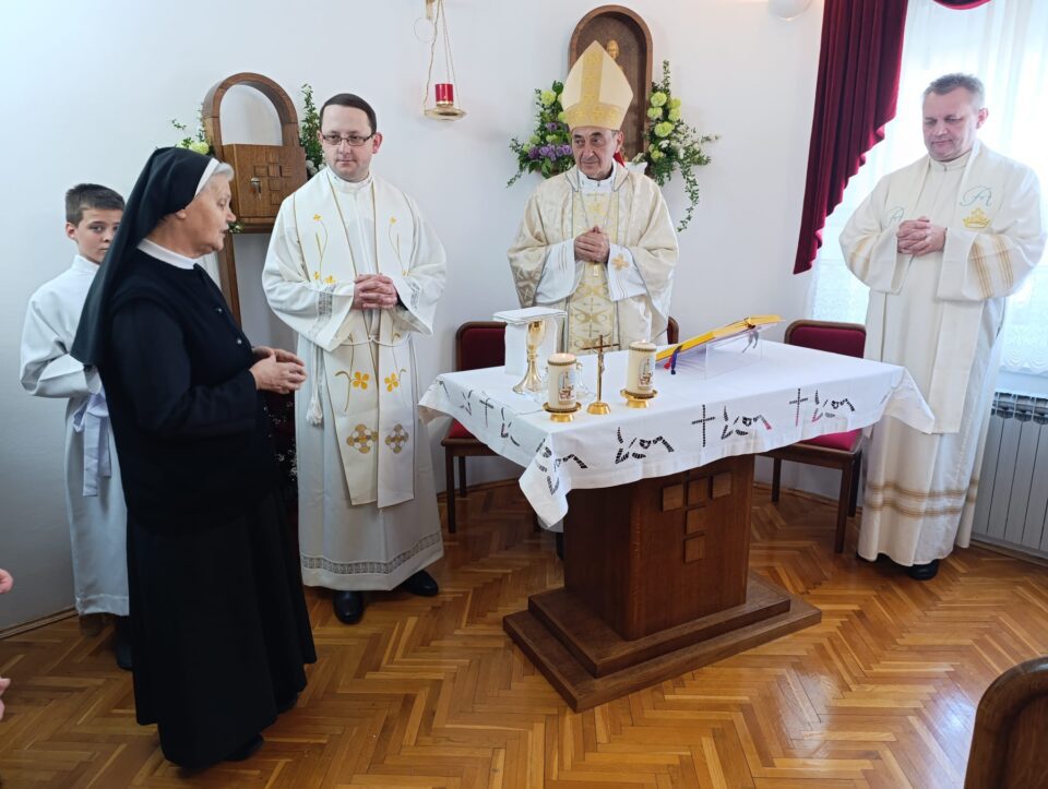 Biskup Marko Medo predvodio misno slavlje u Samostanu sv. Josipa u Otočcu