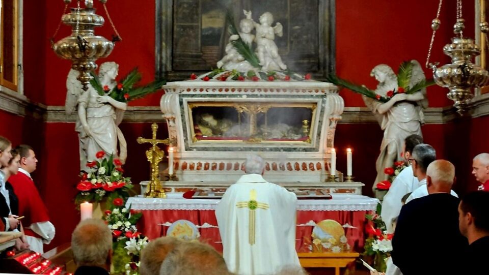 Zatvaranjem sarkofaga sv. Vincence i blagoslovom završena proslava zaštitnice Blata – Dubrovačka biskupija