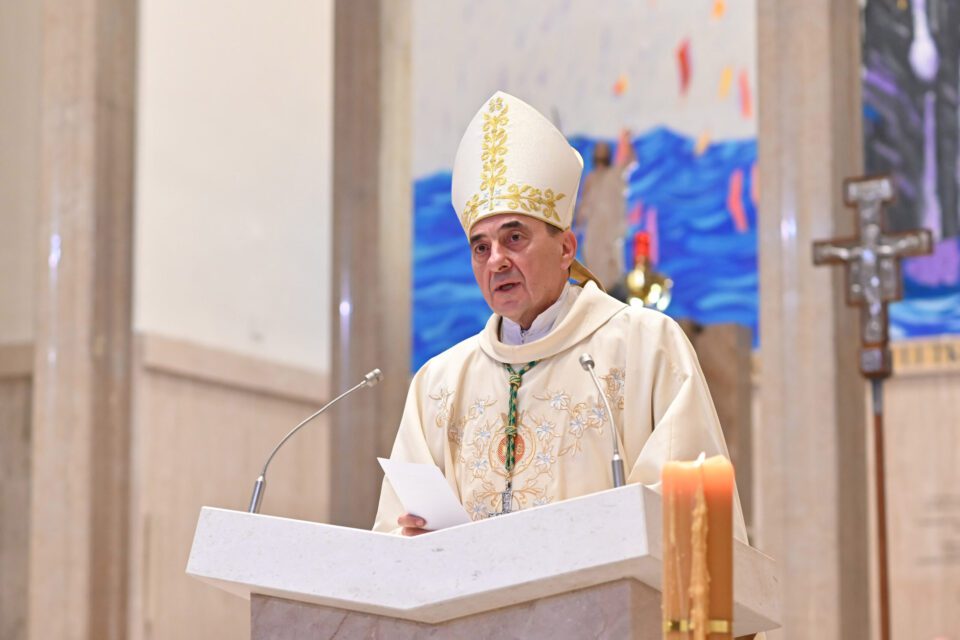 Biskup Marko Medo predvodio misno slavlje 8. utorka sv. Antunu u župi sv. Anutna Padovanskog na Svetom Duhu u Zagrebu