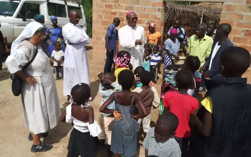 Prioritet za dječje školovanje zbog iskopavanja zlata, kaže Angolan Bishop
