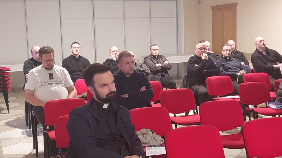 „Mladi i Crkva: primjeri dobre prakse i specifične teme“ – Riječka nadbiskupija