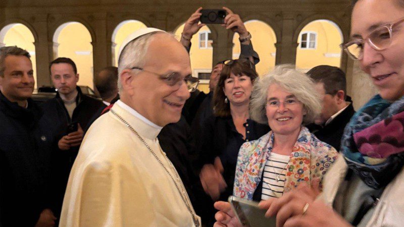 „Hvala vama!“ – prvi izlazak Lava XIV. u Palaču svetog Uficija
