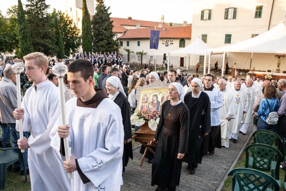 Poput Marije i pape Lava XIV., recimo Bogu svoj DA. – Riječka nadbiskupija