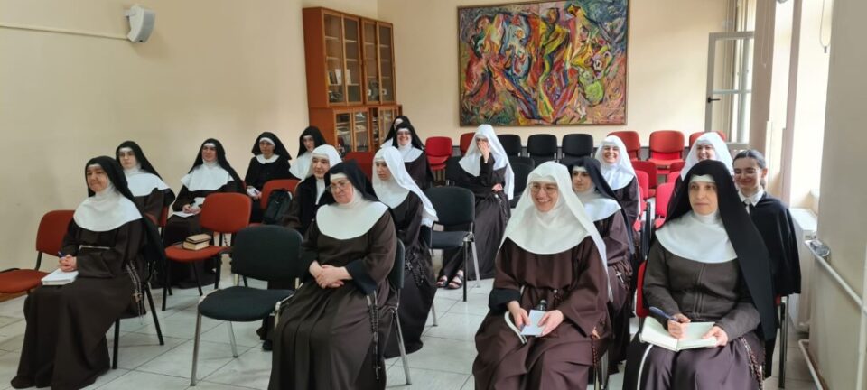U Visokom održan seminar za sestre klarise iz početne formacije