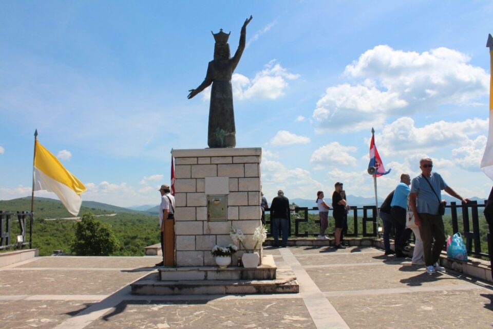 U Hrasnu svečano proslavljena Kraljica Mira i Jubilej marijanske duhovnosti