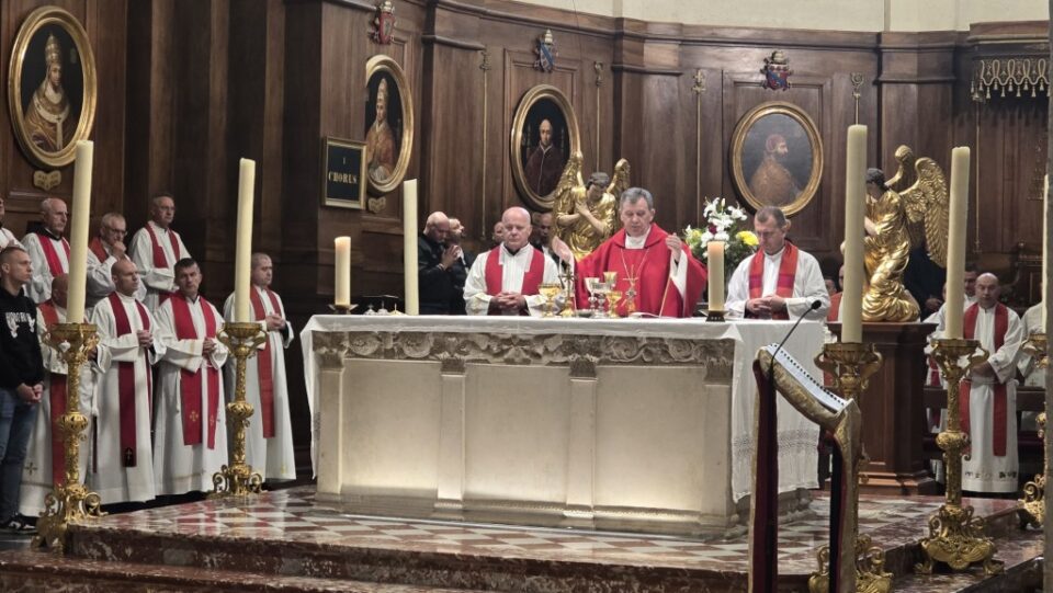 Avignon: Slavljena misa za hodočasnike na putu za Lurd
