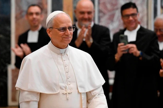 Papa Leo XIV javlja da se današnja mladost mora nositi s ‘relativizmom’ i ‘površnošću’