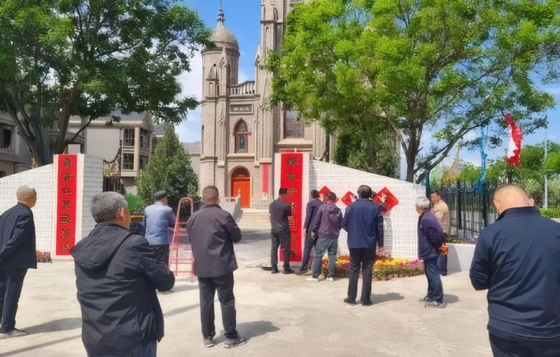 Kina: Dvije nove crkve otvorene u Xiaoganu i Guzhaiju