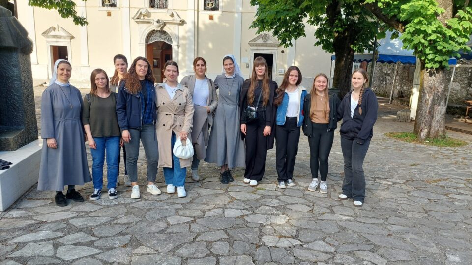 Održana duhovna obnova na Sušaku o temi „Poniznost djeteta“ – Riječka nadbiskupija
