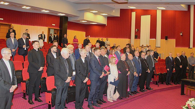 KBF U ĐAKOVU PROSLAVIO 20 GODINA U SASTAVU OSJEČKOG SVEUČILIŠTA