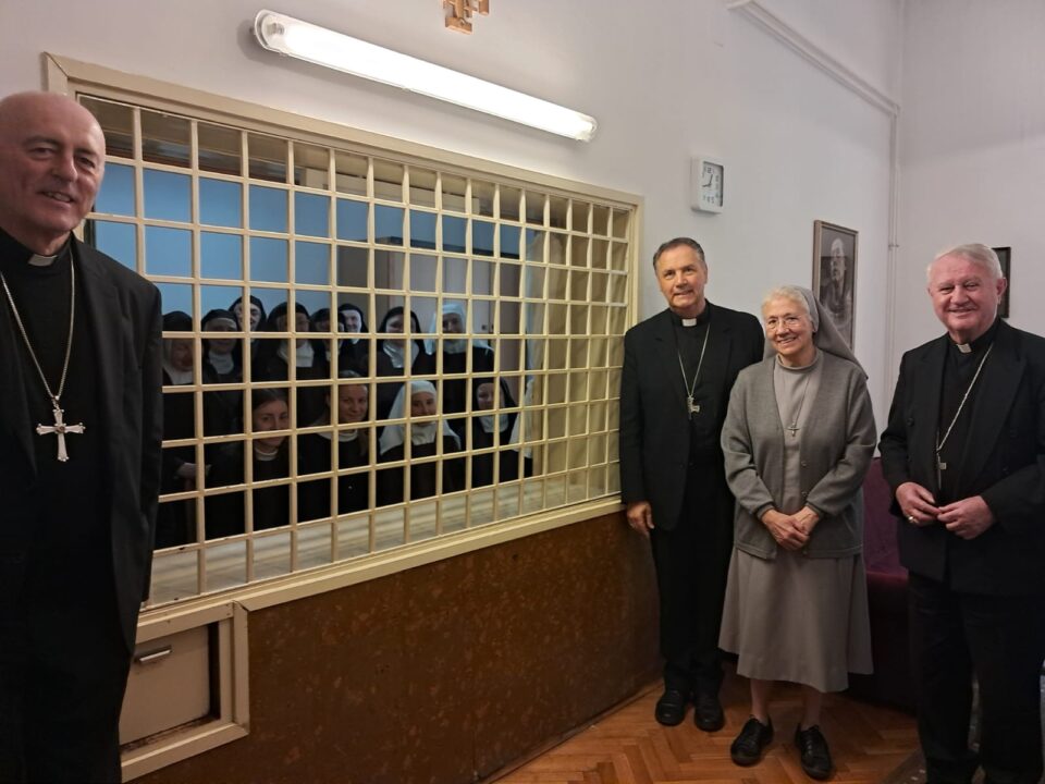 Posjet proprefekta i podtajnice Dikasterija za ustanove posvećenog života i družbe apostolskog života Stepinčevom Karmelu
