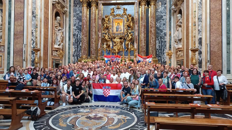 Hrvatski hodočasnici na prvoj općoj audijenciji pape Lava XIV.