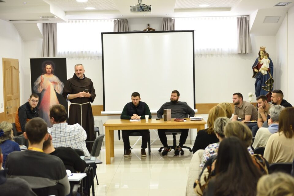 U Masnoj Luci održan nacionalni seminar za odgovorne članove u bratstvima Franjevačkog svjetovnog reda BiH